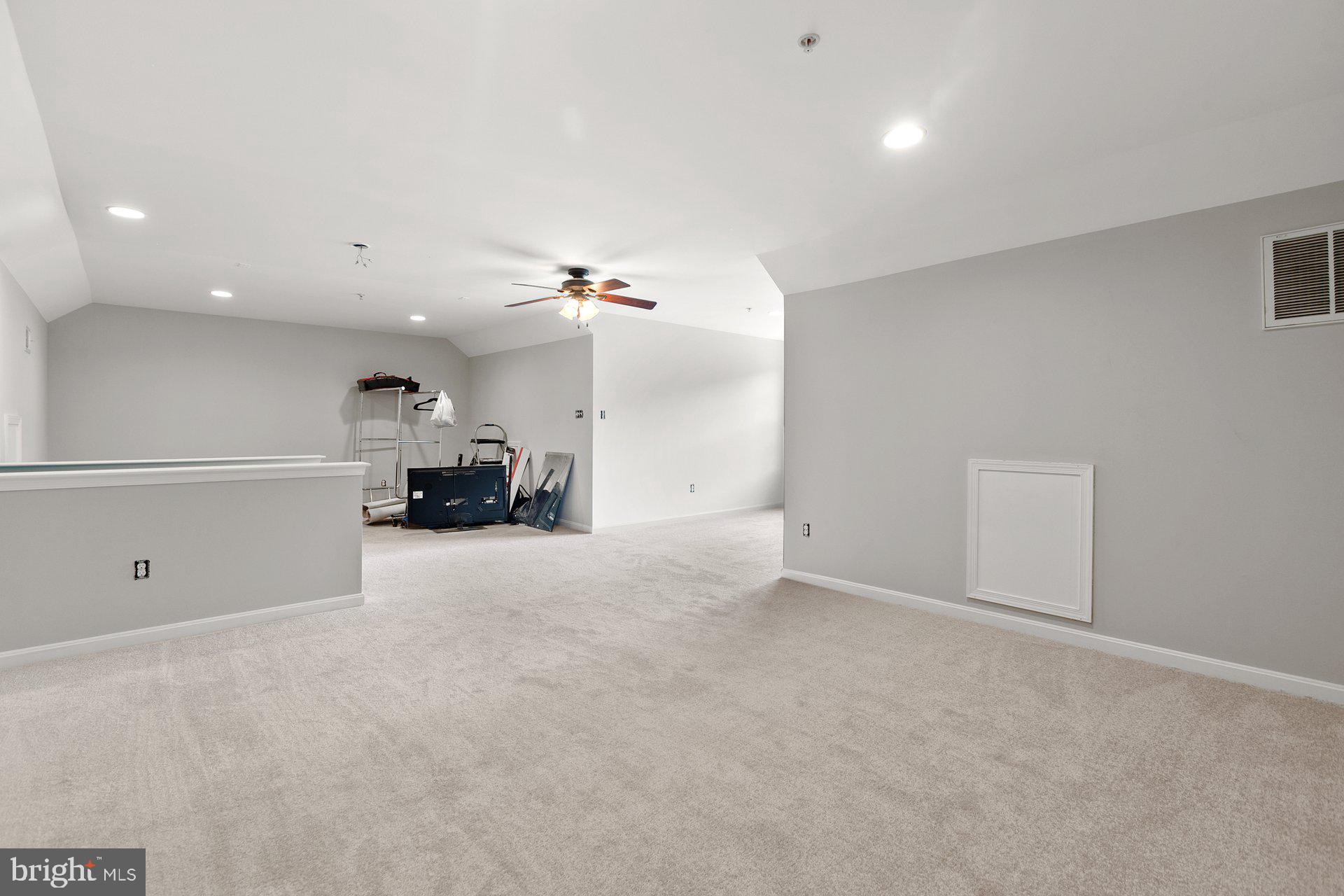 WOODLAND PARK AT WILDEWOOD - Residential