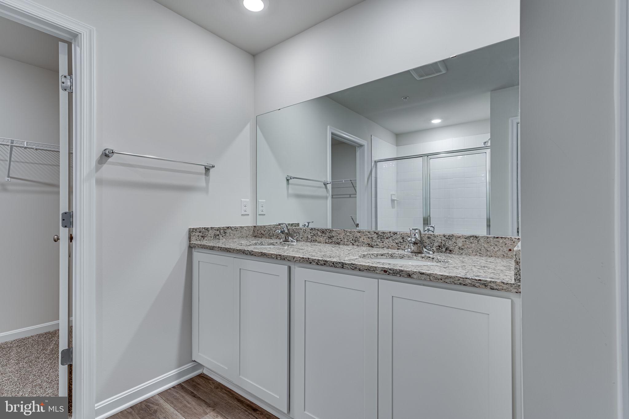 PINEGROVE - Residential Lease