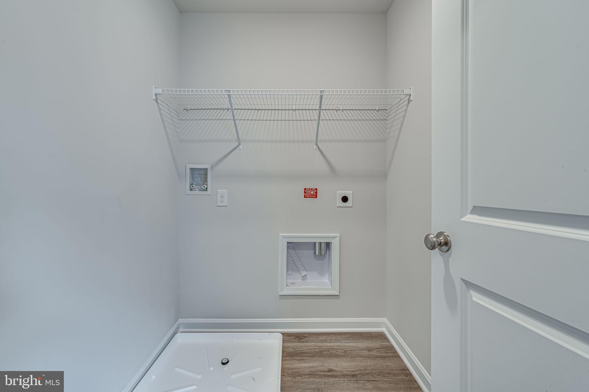 PINEGROVE - Residential Lease