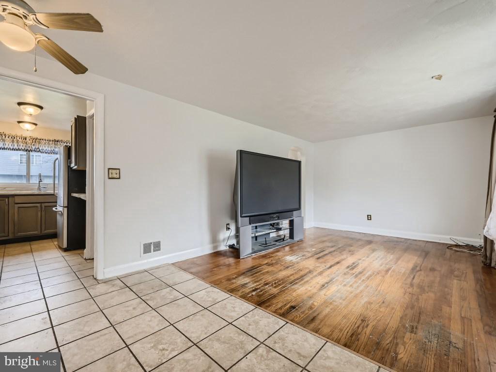 OAKLAND PARK - Residential