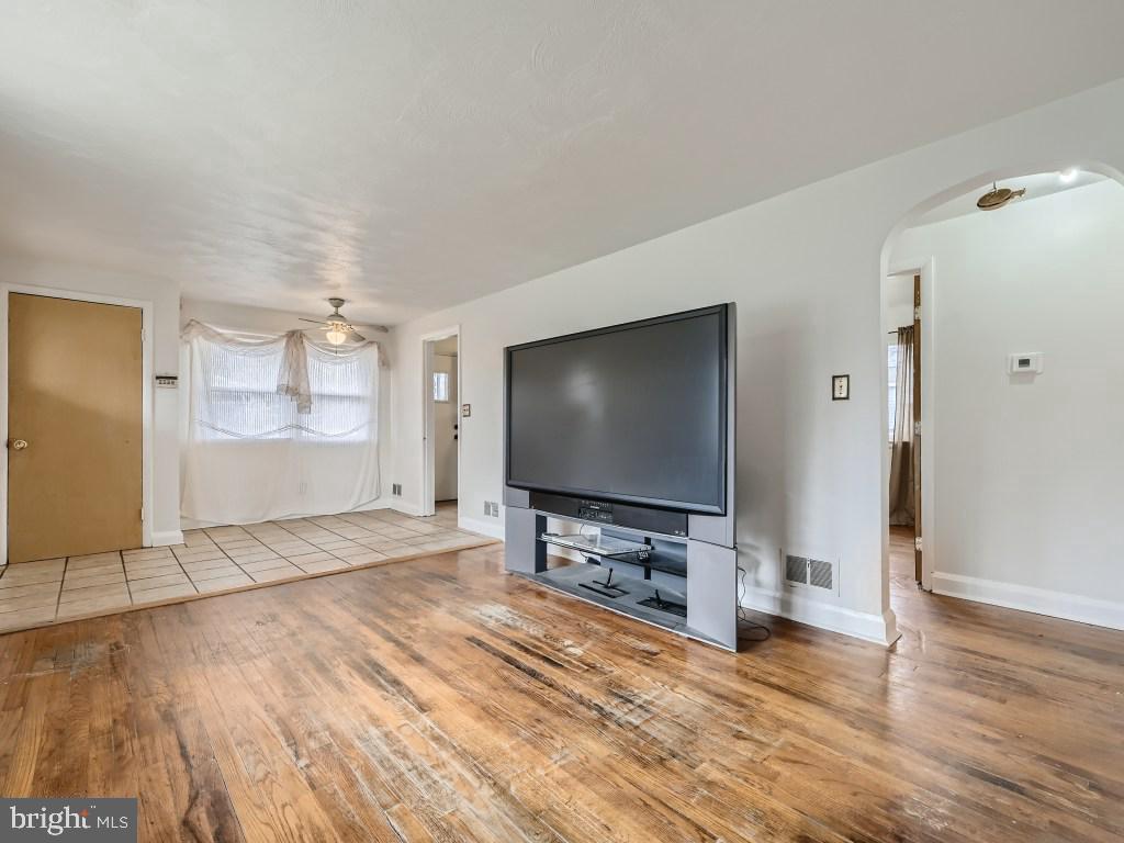 OAKLAND PARK - Residential