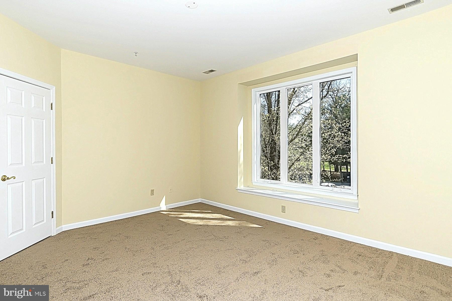 FAIRWAYS BAY HILLS CONDOMINIUMS - Residential