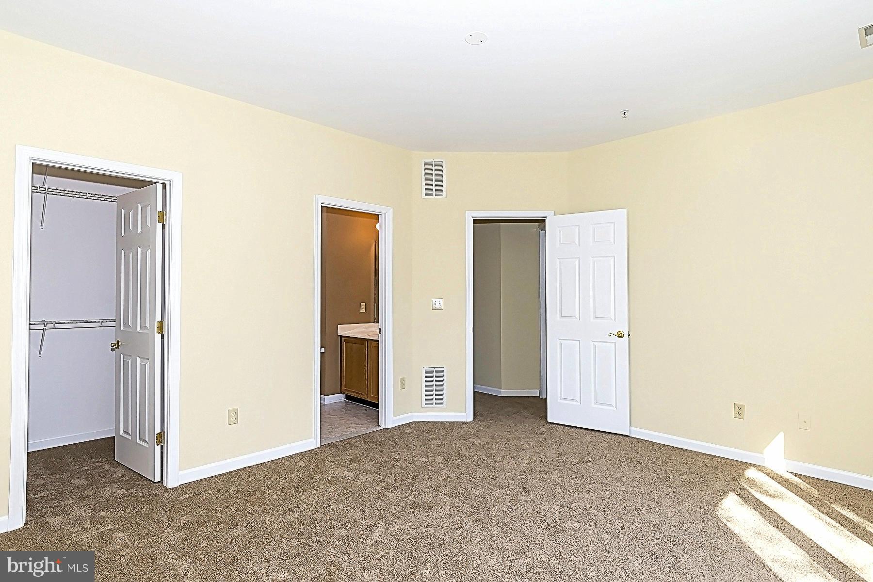 FAIRWAYS BAY HILLS CONDOMINIUMS - Residential