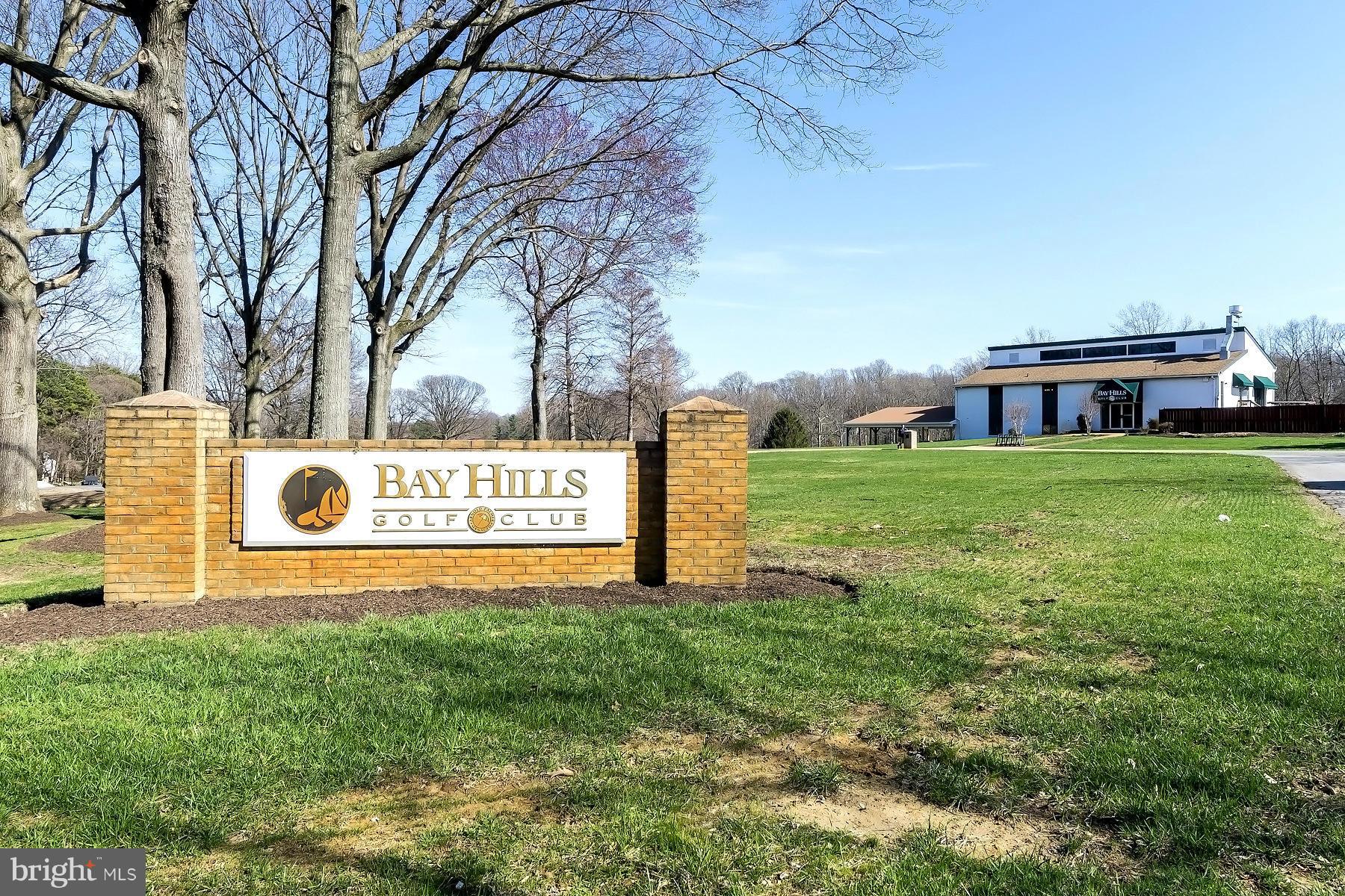 FAIRWAYS BAY HILLS CONDOMINIUMS - Residential