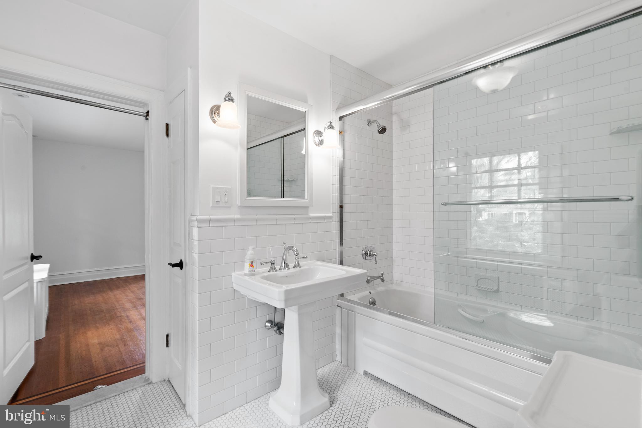 SOUTH WAYNE - Residential