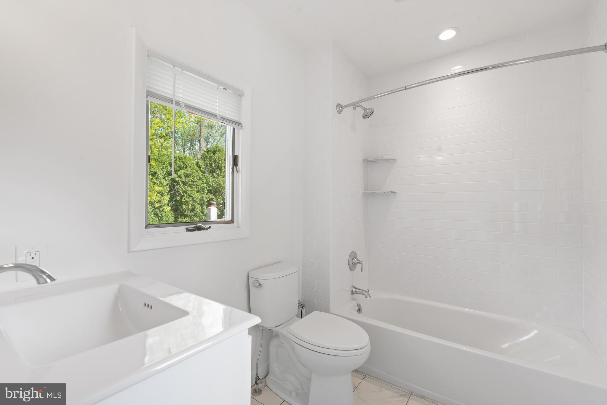 SOUTH WAYNE - Residential