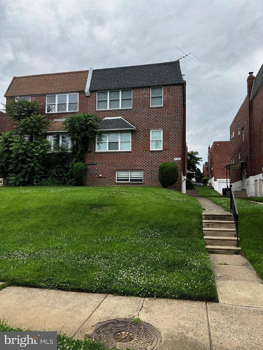 Come check out this well maintained ready to move right in Twin Duplex. Each unit offers 2 bedrooms with 1.5 bath and both have AC. Driveway in back gives each unit 1 car garage and 1 car parking in driveway.  The basement provides each unit with storage laundry hookups and all utilities are separated.

All offers to be in by Wed. 6/22 by 5pm.