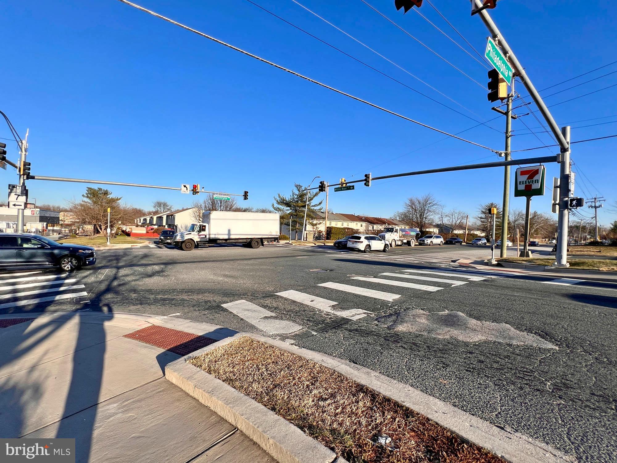 ROSEDALE - Commercial Sale