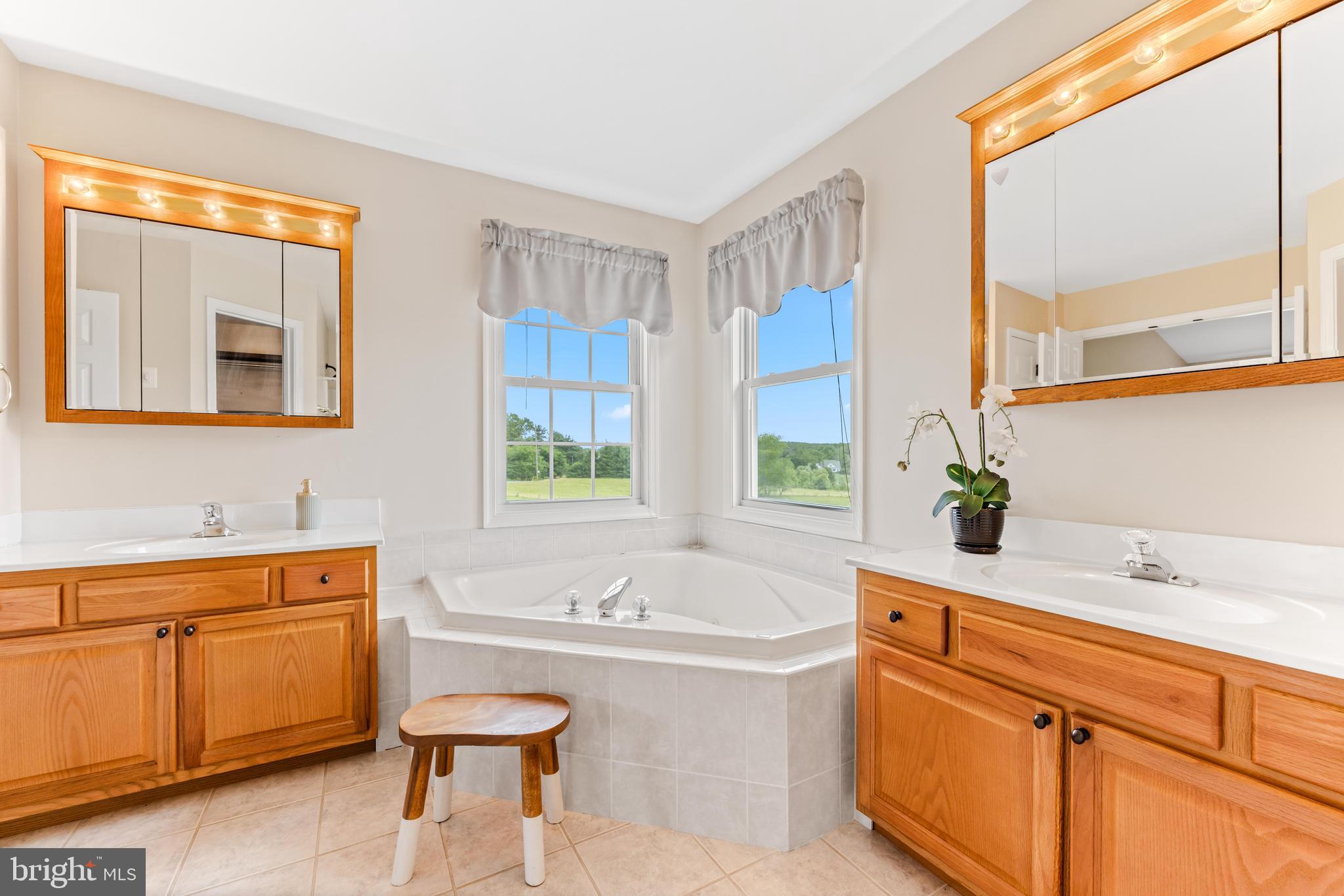 SOUTHERN VISTA - Residential