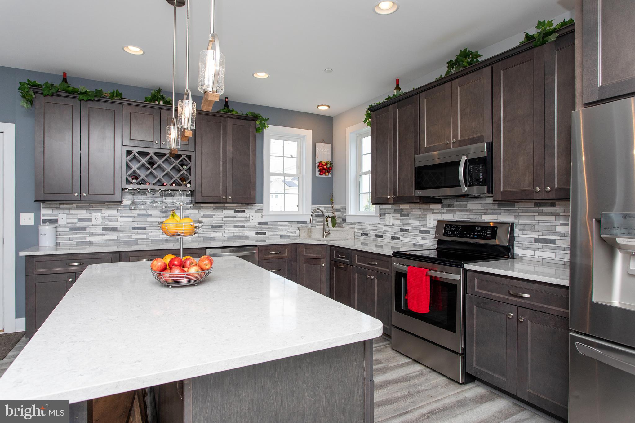 1006 MAIDEN GRASS DRIVE