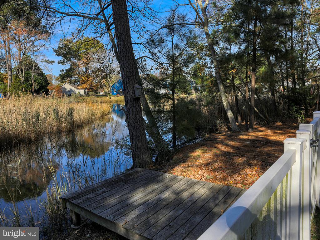 18 WHITES CREEK LANE