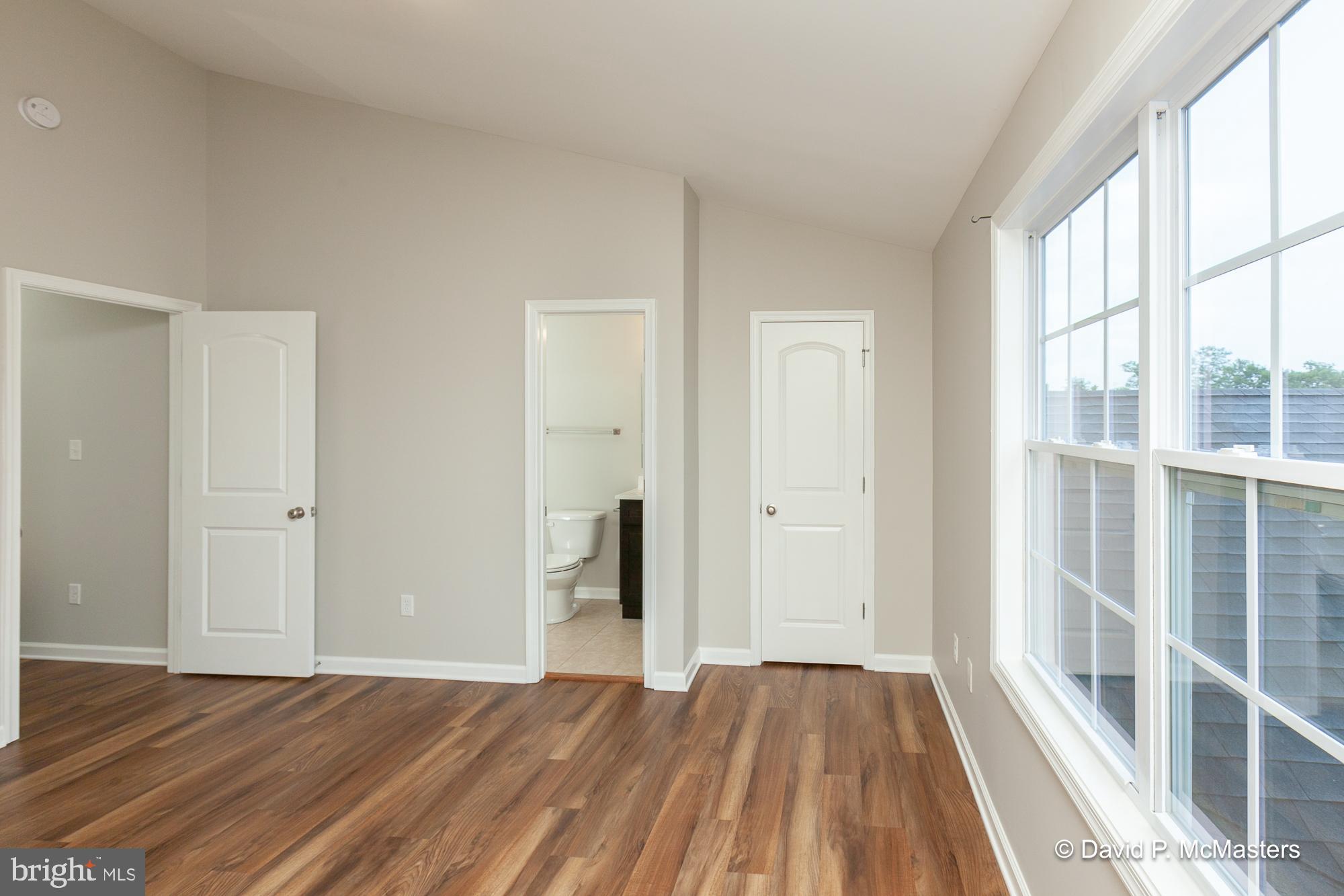 TOWNES OF RIDGEWAY - Residential