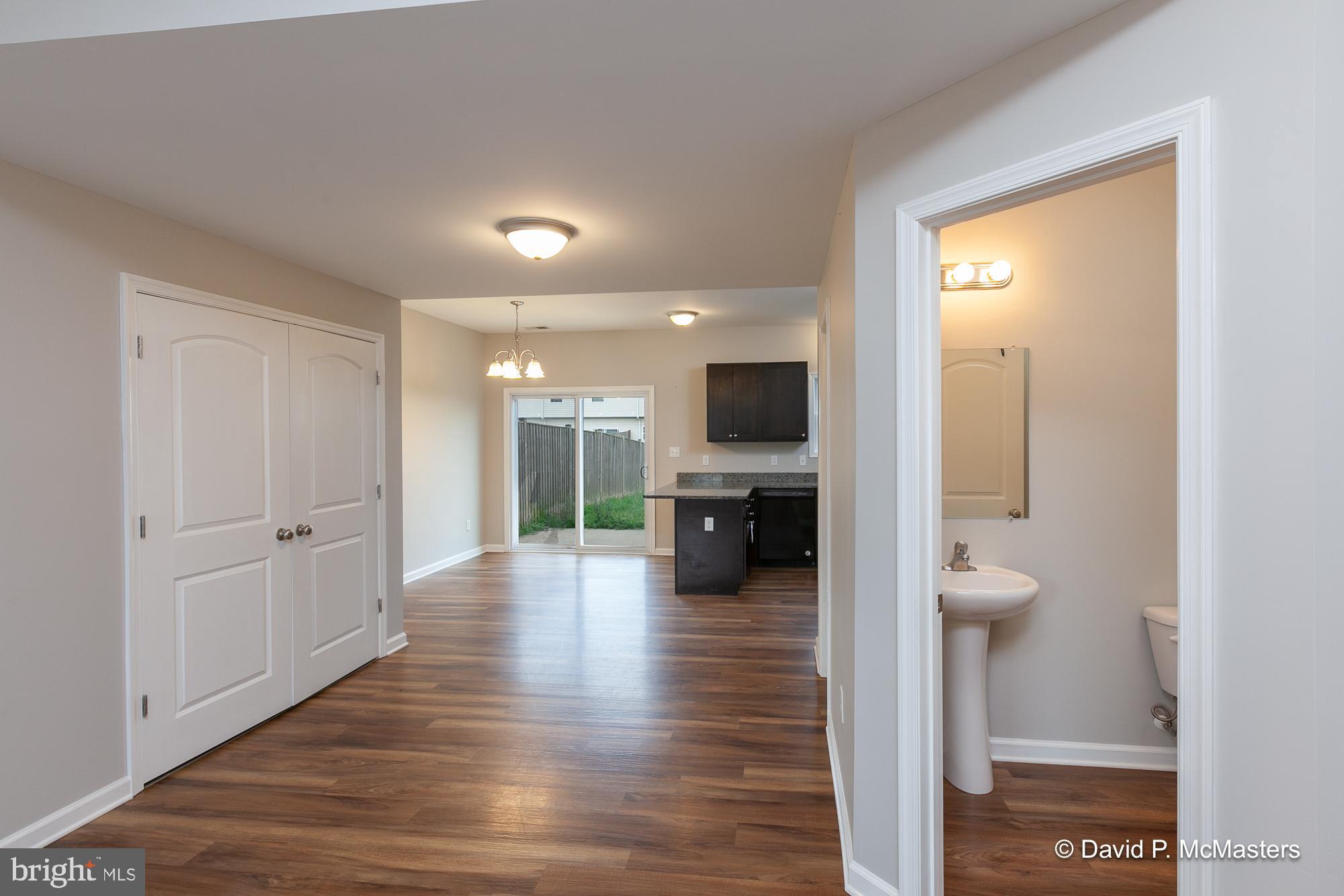 TOWNES OF RIDGEWAY - Residential