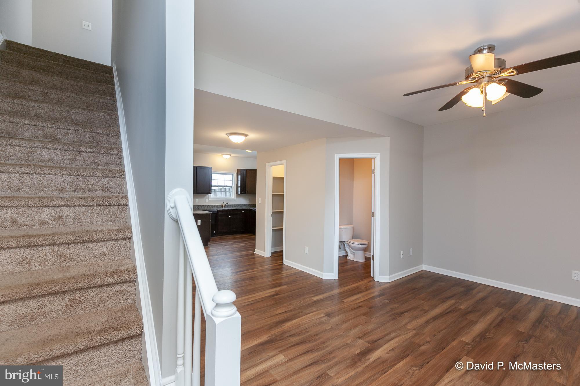 TOWNES OF RIDGEWAY - Residential