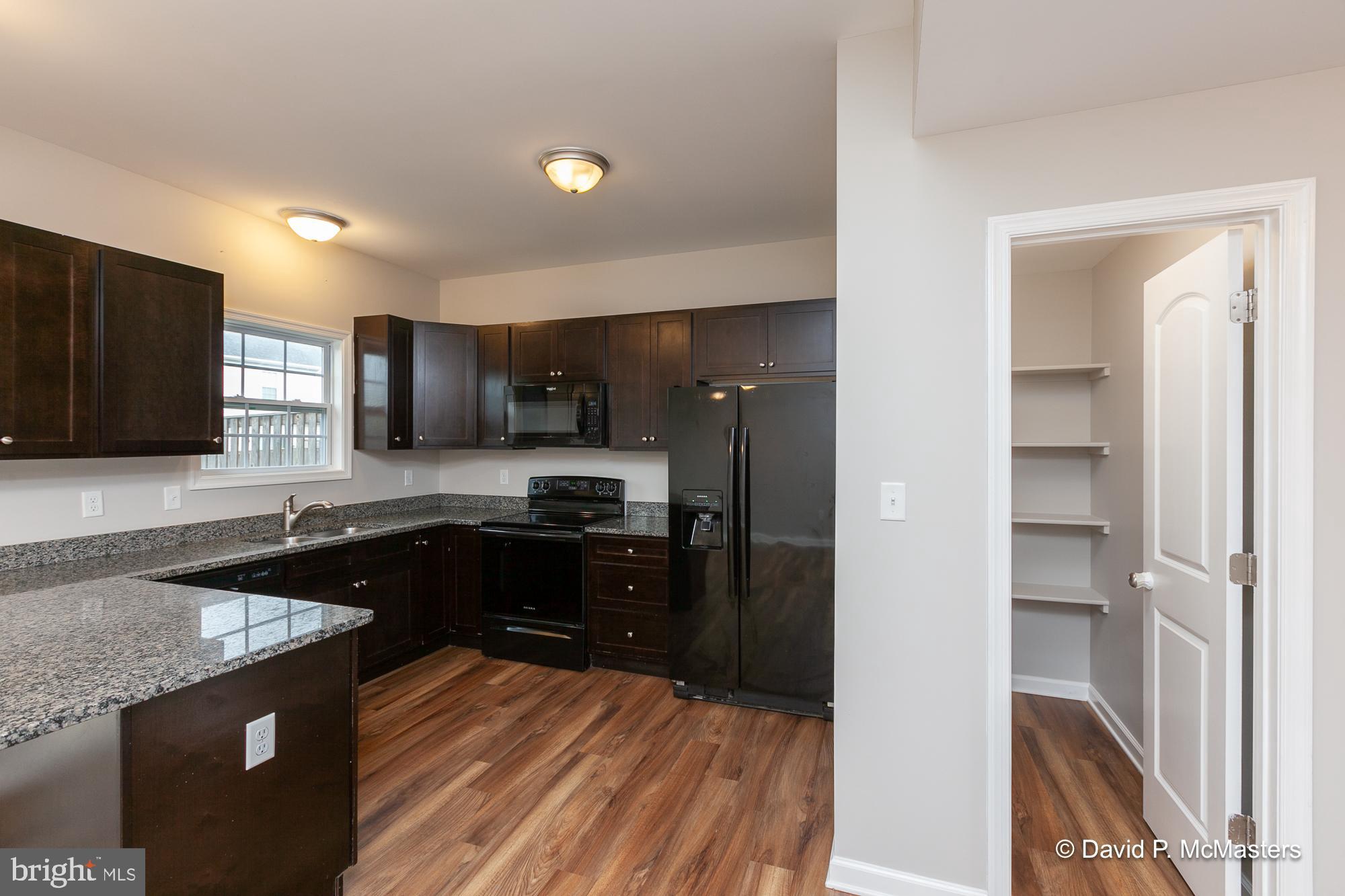 TOWNES OF RIDGEWAY - Residential