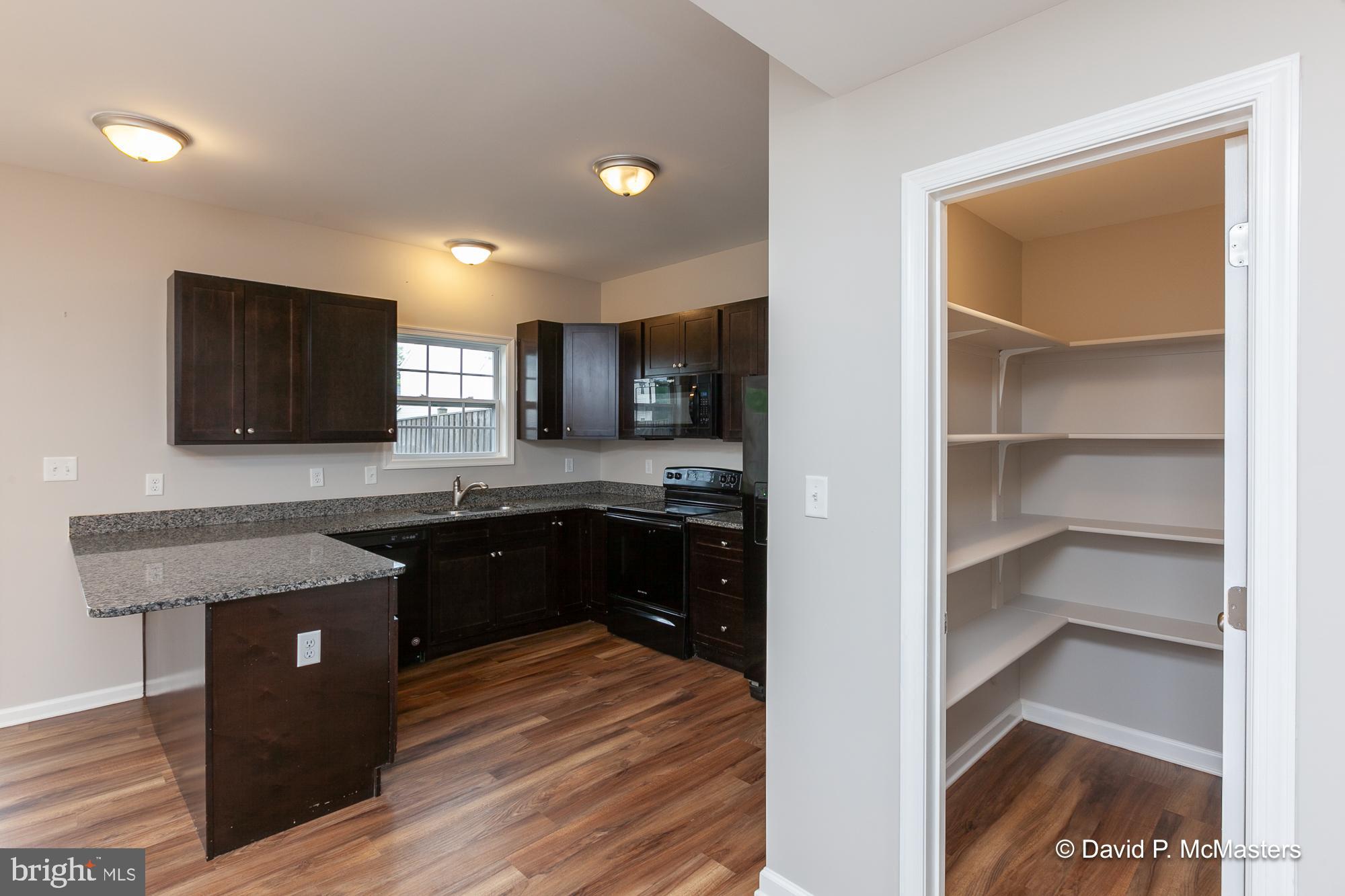 TOWNES OF RIDGEWAY - Residential