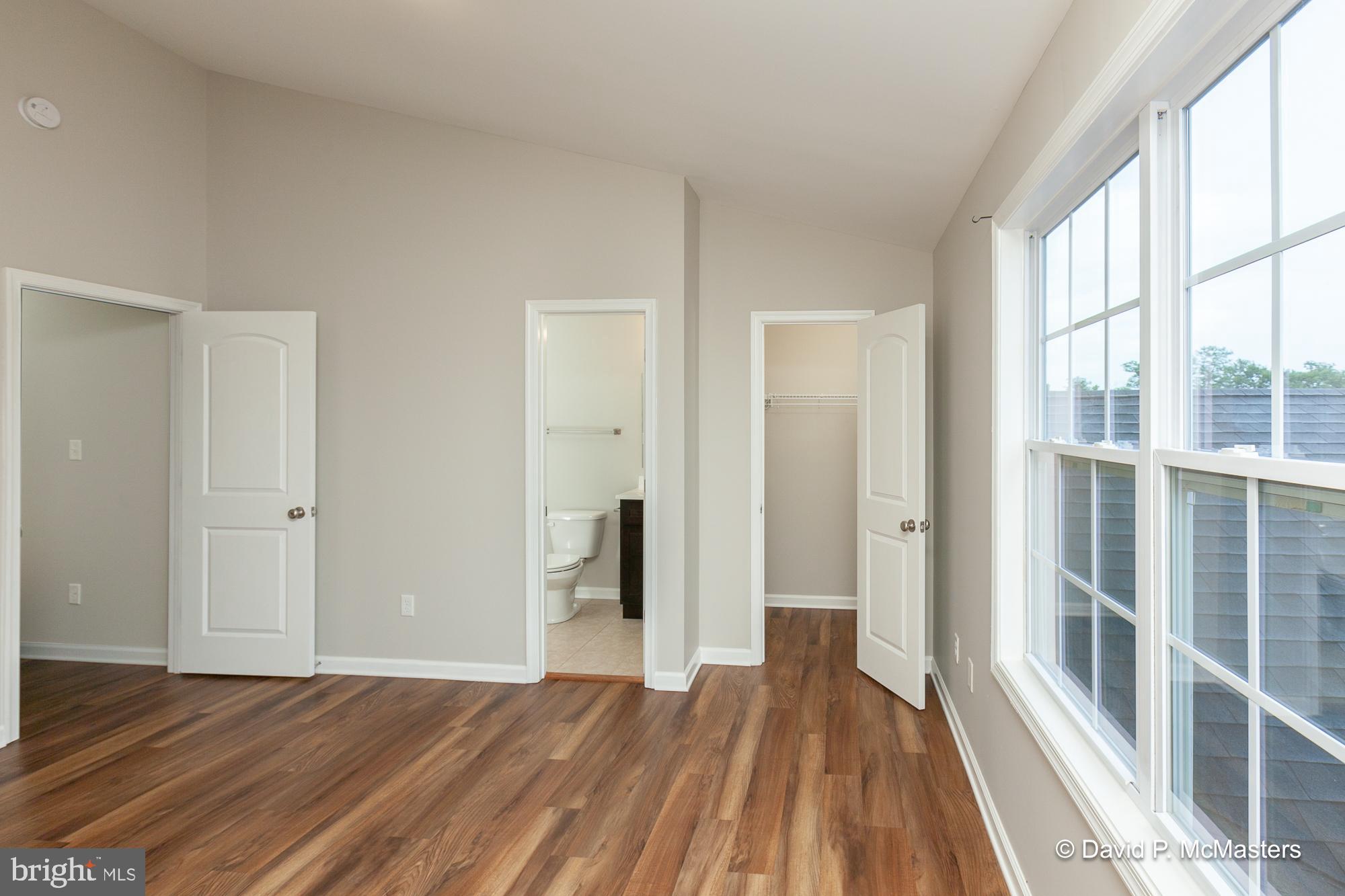 TOWNES OF RIDGEWAY - Residential