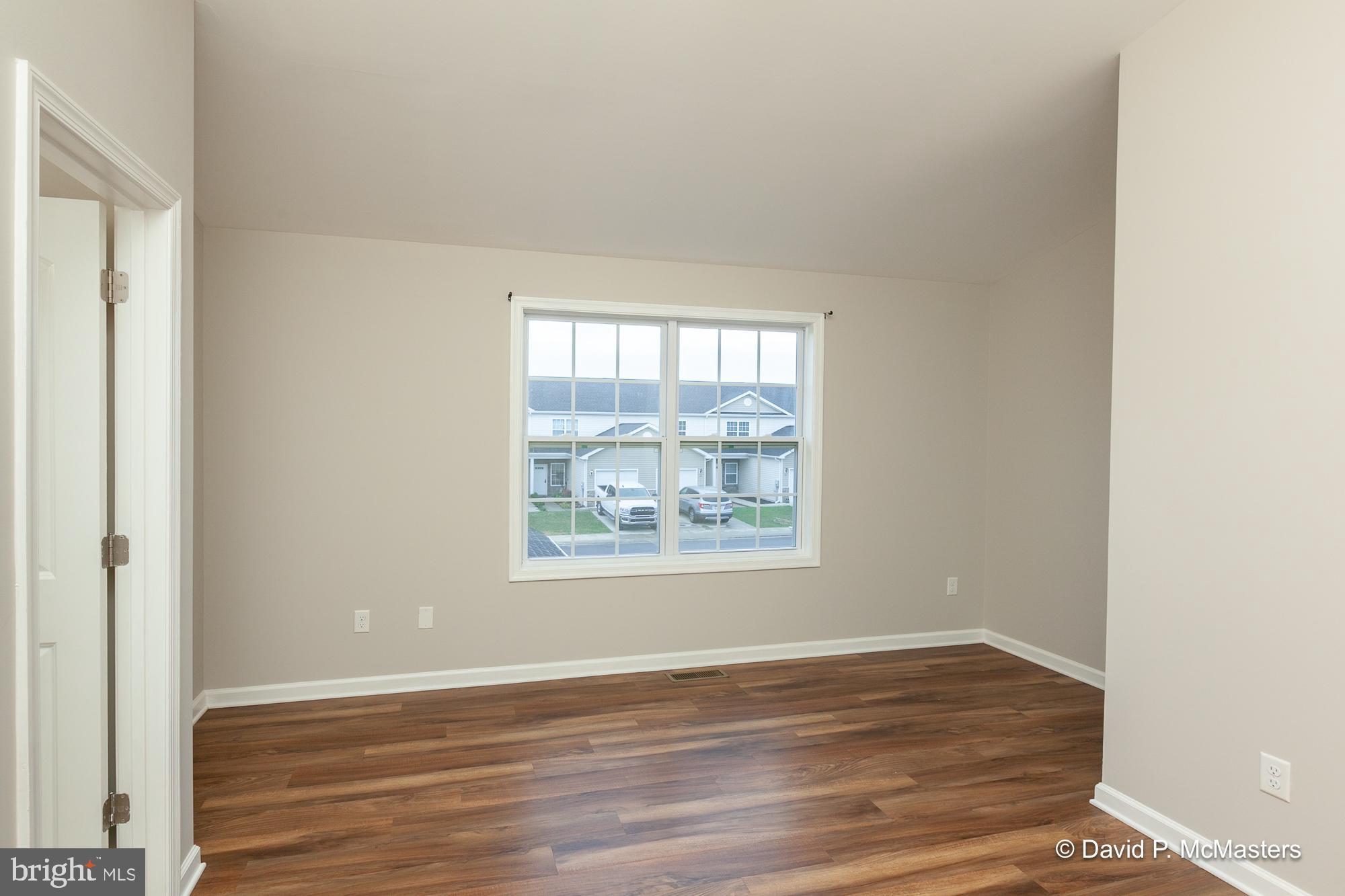 TOWNES OF RIDGEWAY - Residential