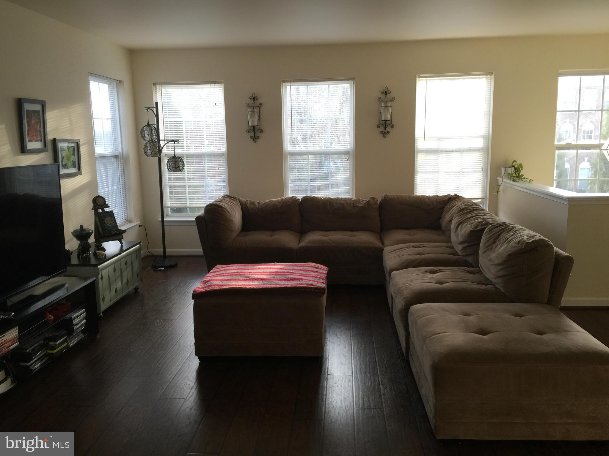 FAIRLAKES CROSSING - Residential