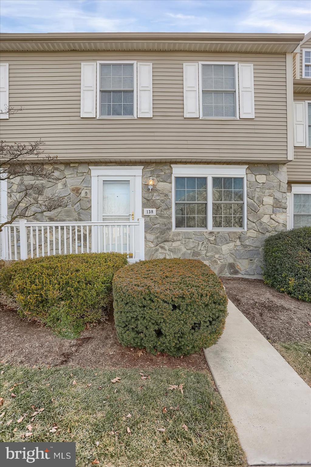 138 BIRCHTREE COURT