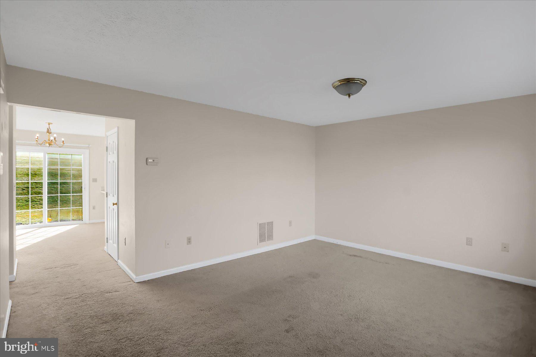 138 BIRCHTREE COURT