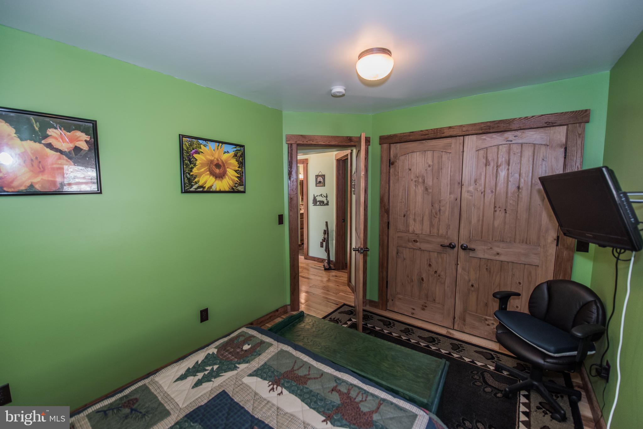 ROUSE MOUNTAIN - Residential