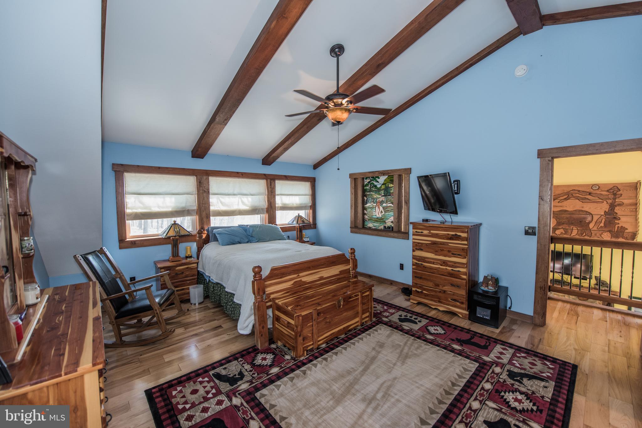 ROUSE MOUNTAIN - Residential