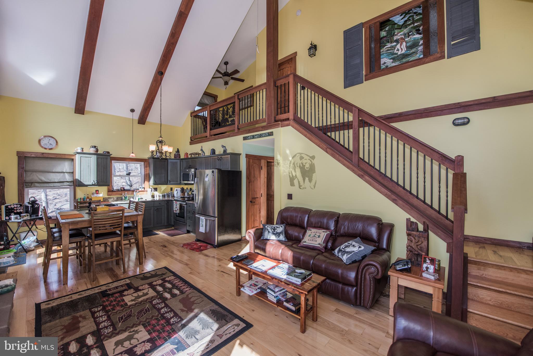 ROUSE MOUNTAIN - Residential