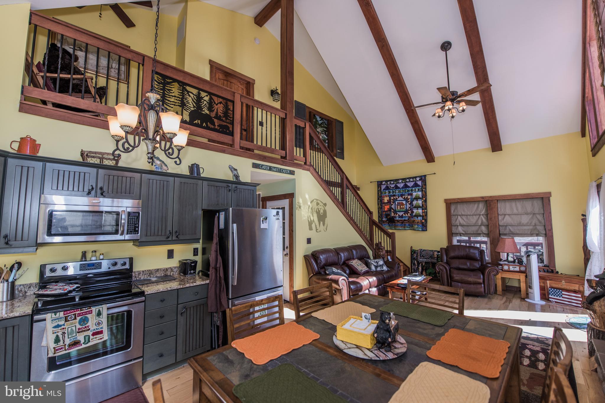 ROUSE MOUNTAIN - Residential