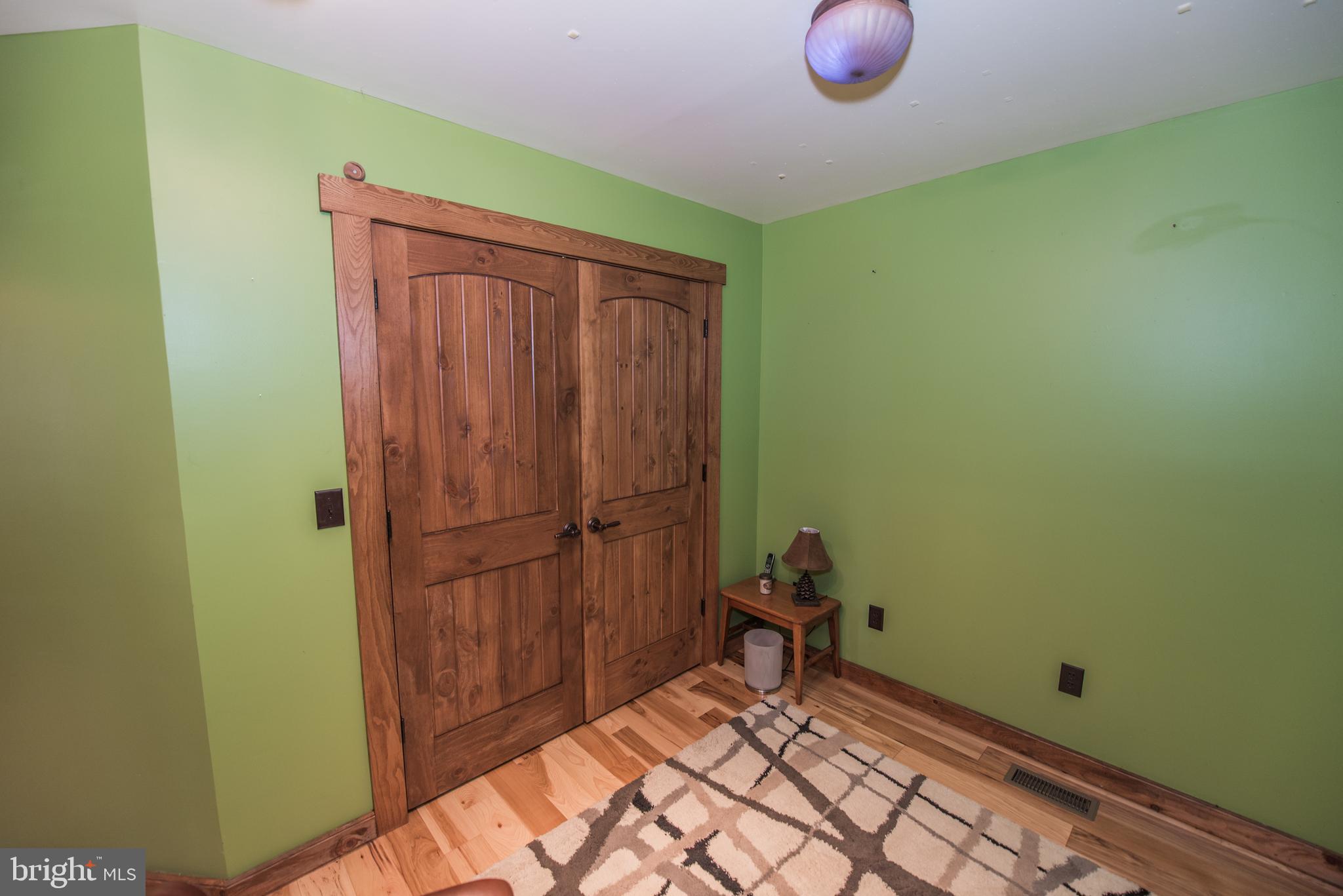 ROUSE MOUNTAIN - Residential