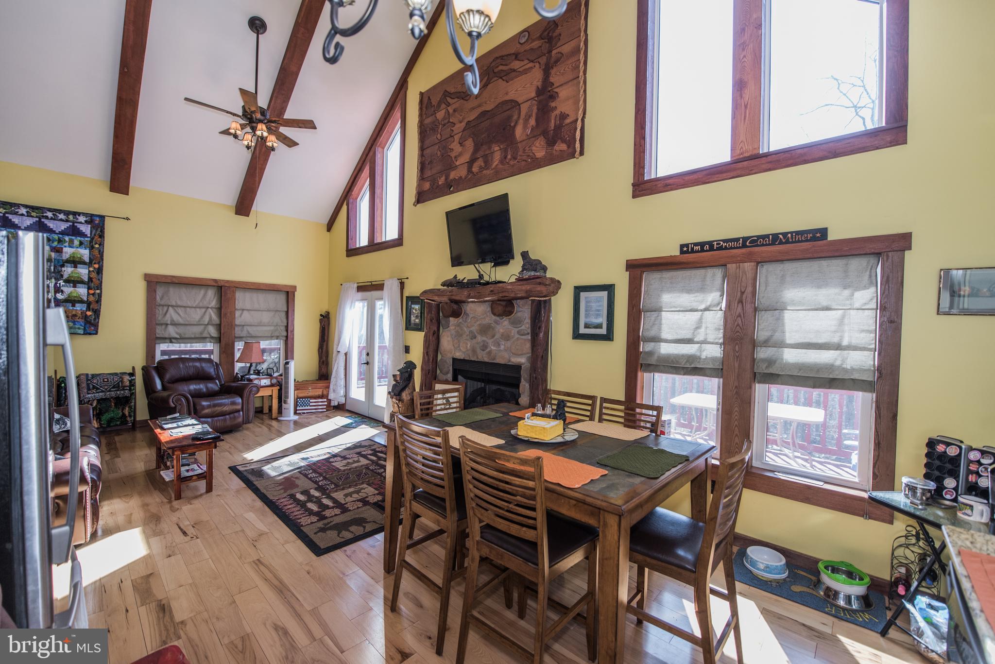 ROUSE MOUNTAIN - Residential