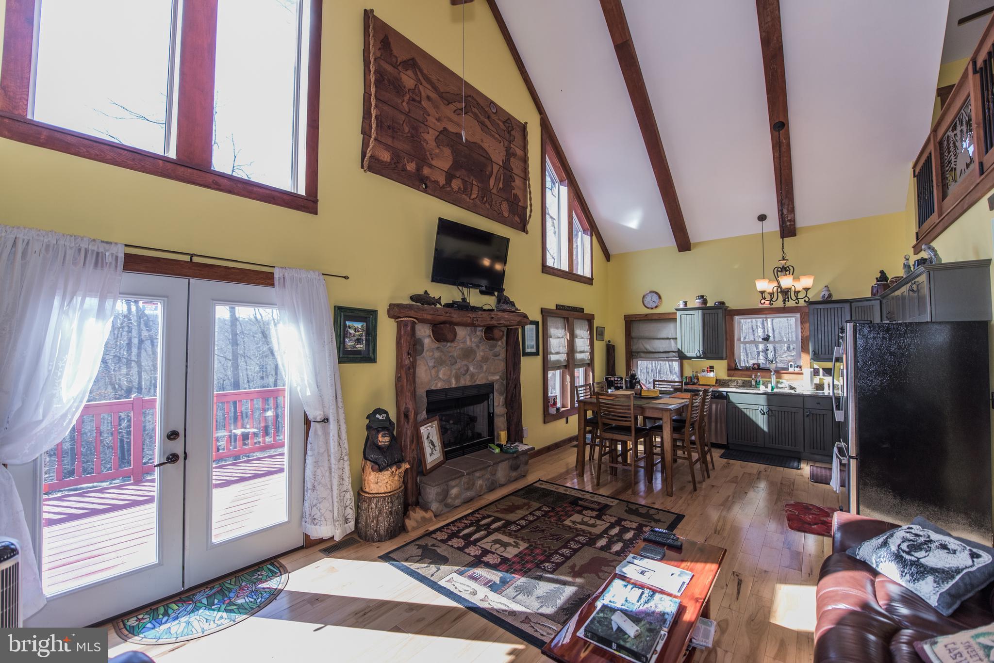 ROUSE MOUNTAIN - Residential