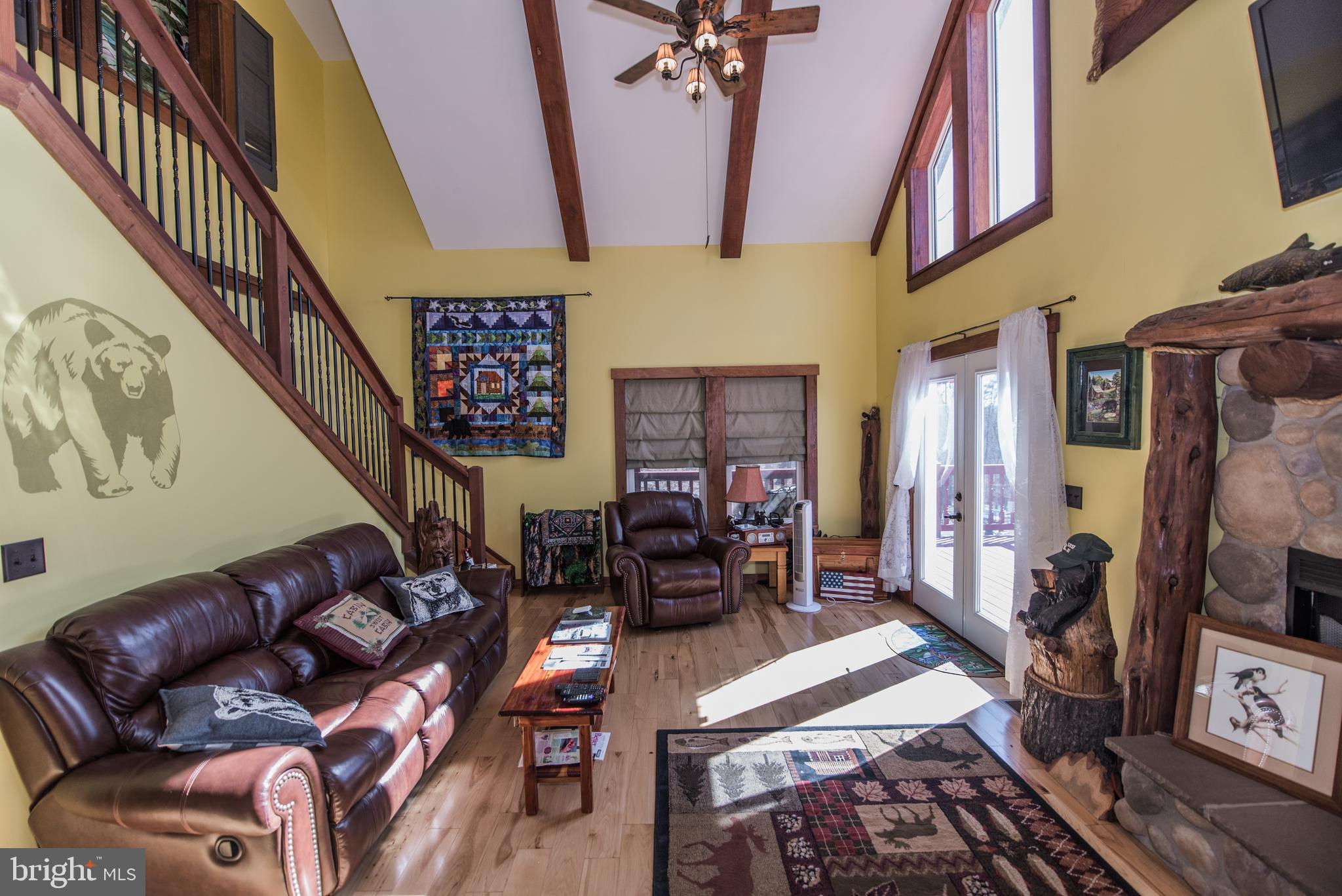 ROUSE MOUNTAIN - Residential