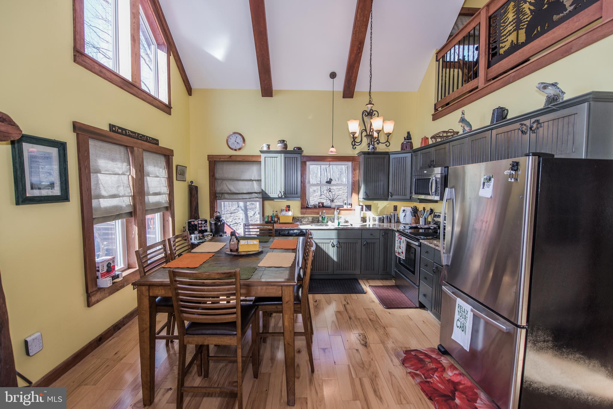 ROUSE MOUNTAIN - Residential