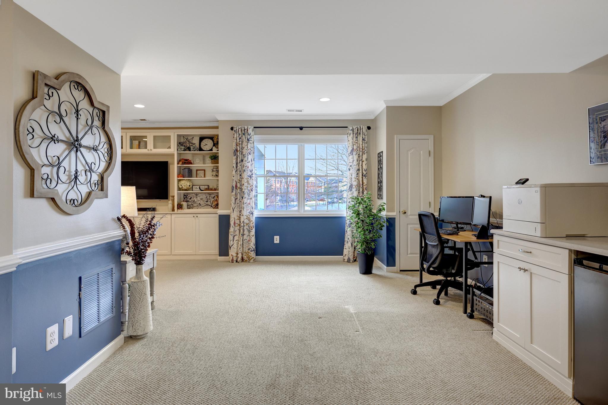 LOUDOUN VALLEY ESTATES - Residential