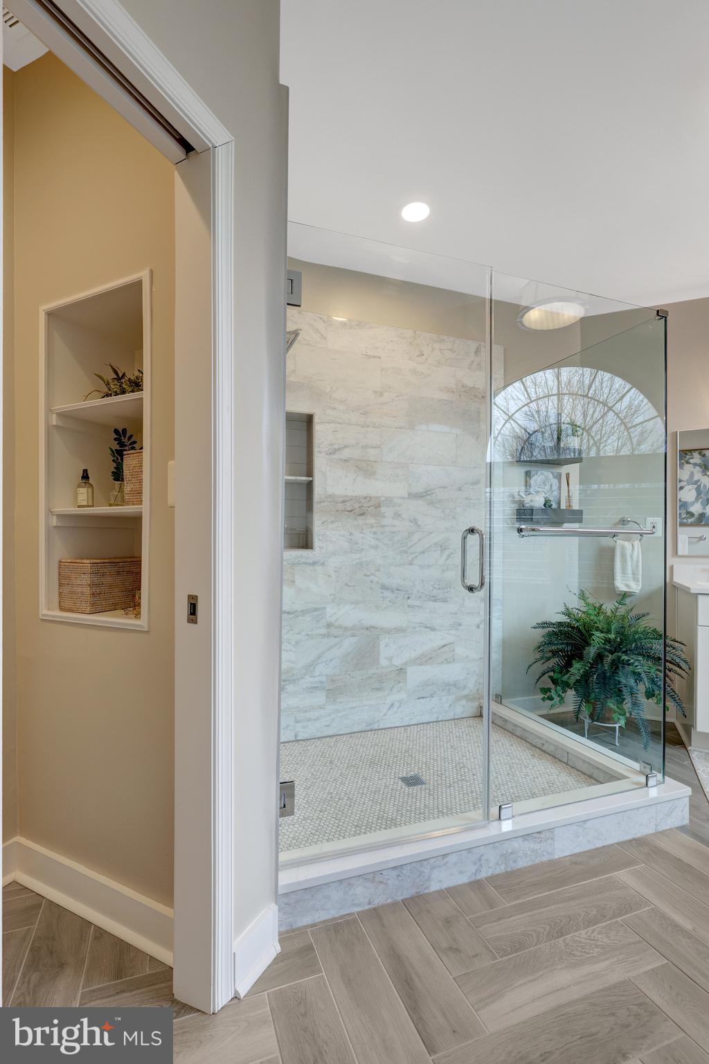 LOUDOUN VALLEY ESTATES - Residential