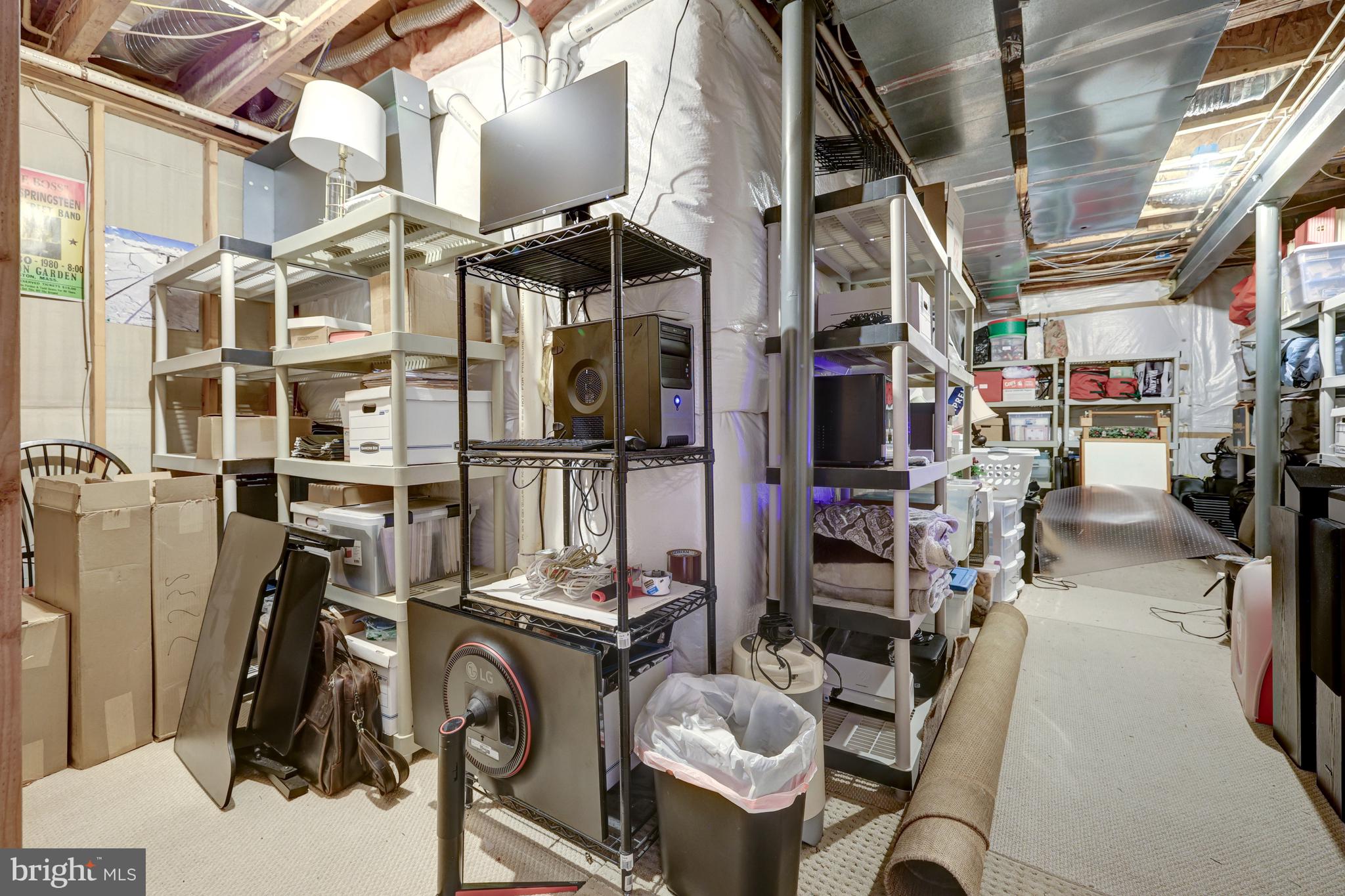 LOUDOUN VALLEY ESTATES - Residential