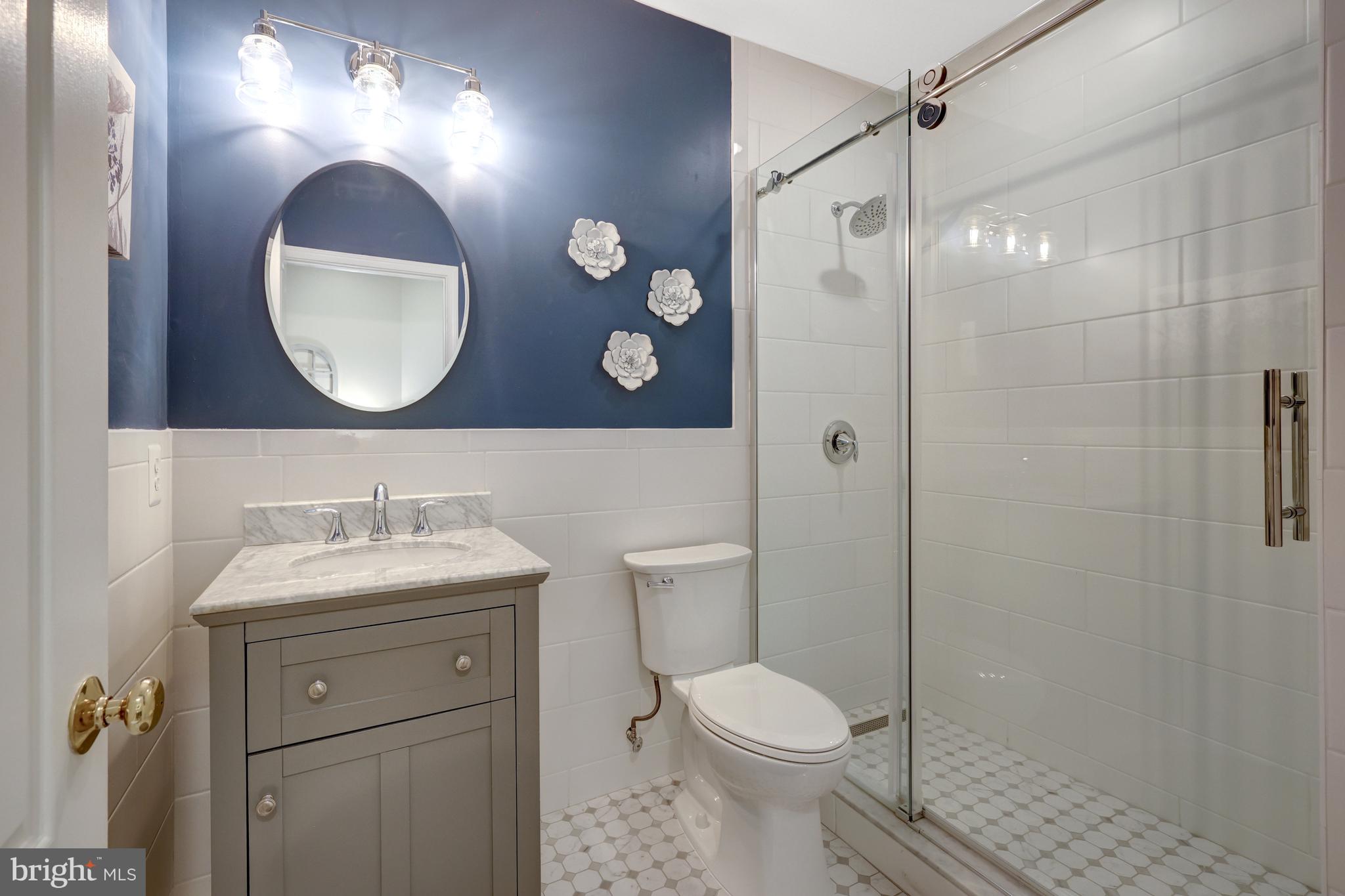 LOUDOUN VALLEY ESTATES - Residential