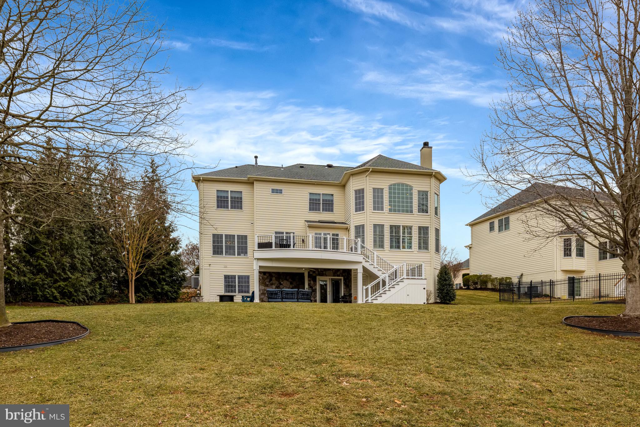 LOUDOUN VALLEY ESTATES - Residential