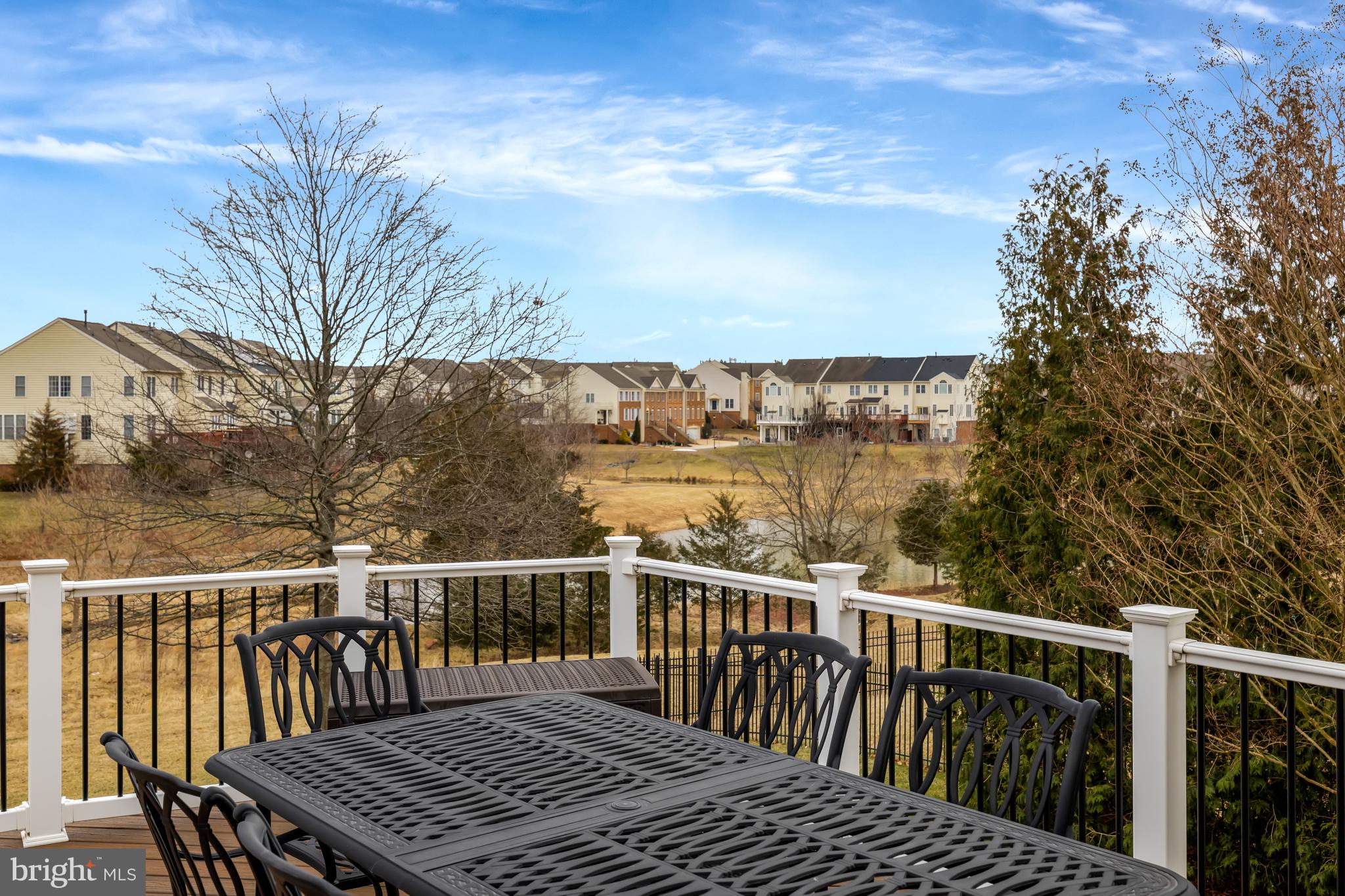 LOUDOUN VALLEY ESTATES - Residential