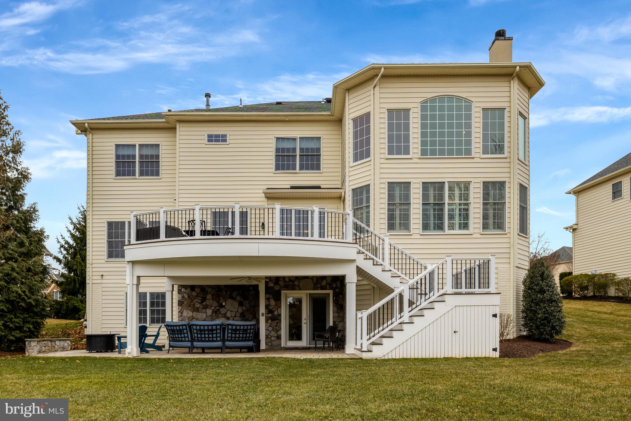 LOUDOUN VALLEY ESTATES - Residential