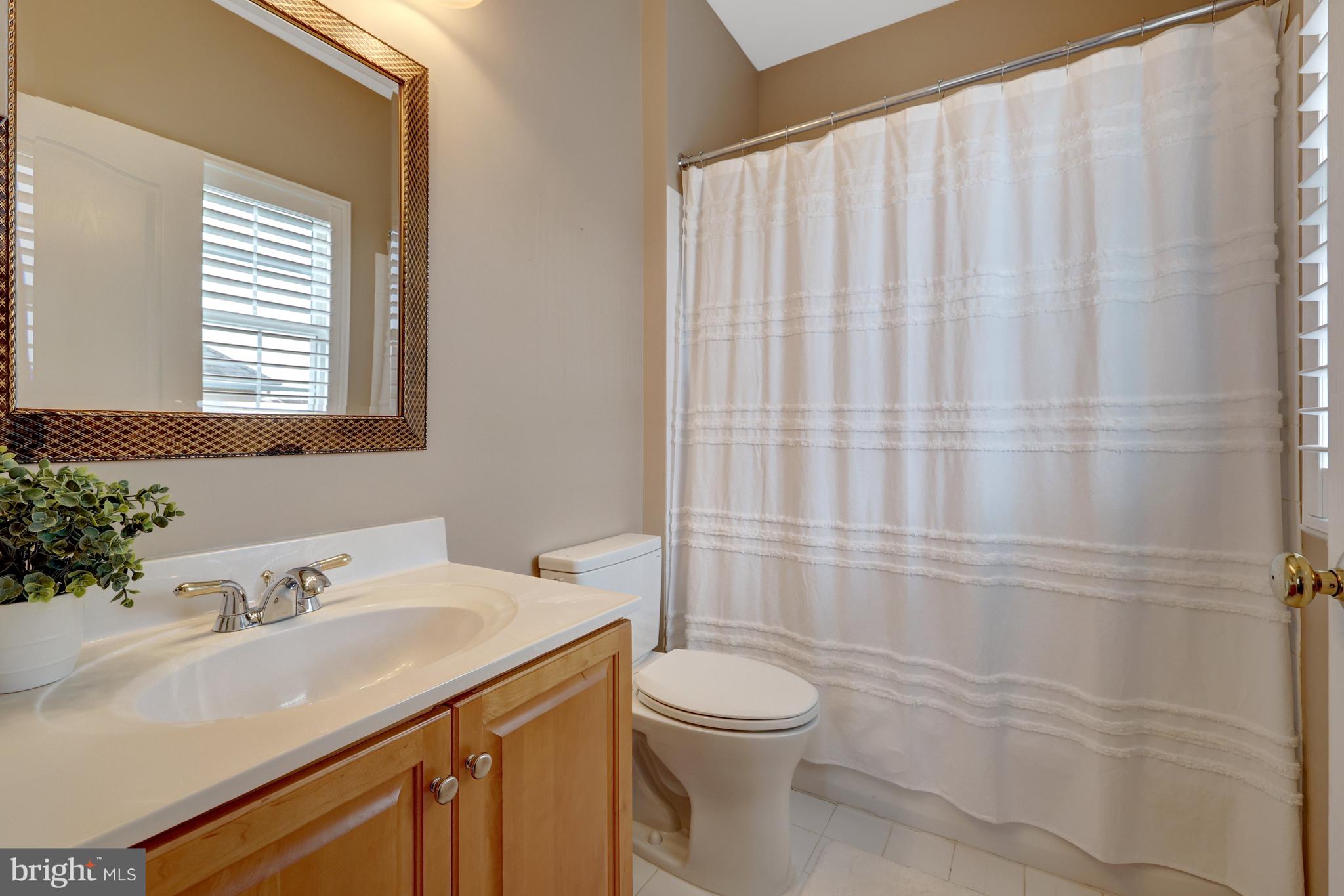 LOUDOUN VALLEY ESTATES - Residential