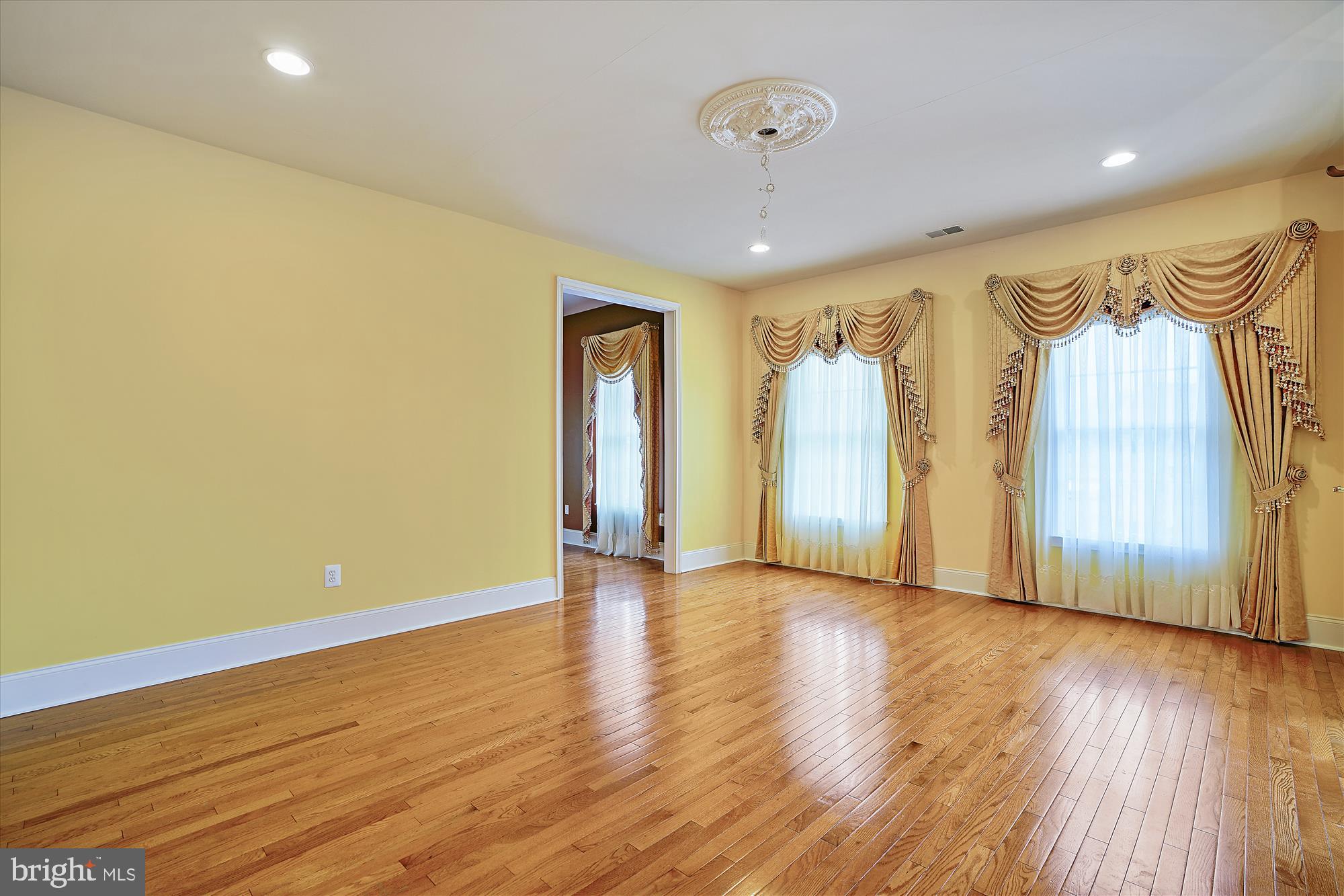 WATERFORD FARMS - Residential