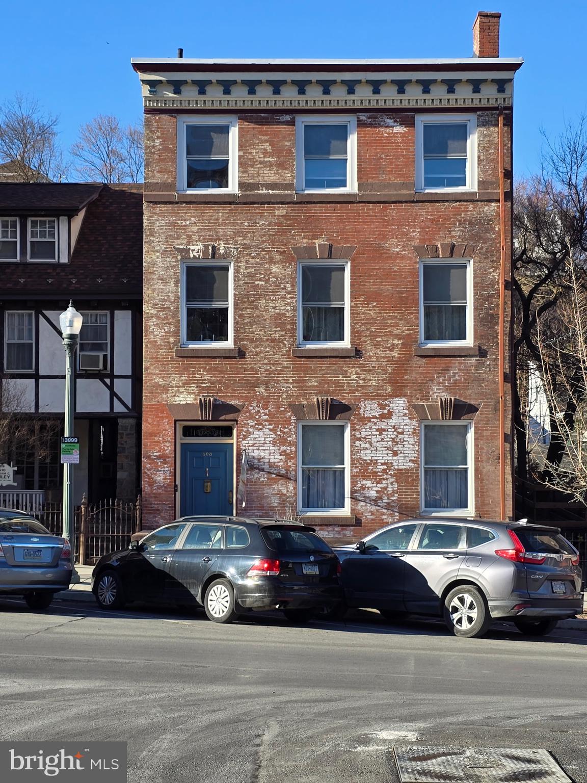 GARFIELD SQUARE - Residential Lease