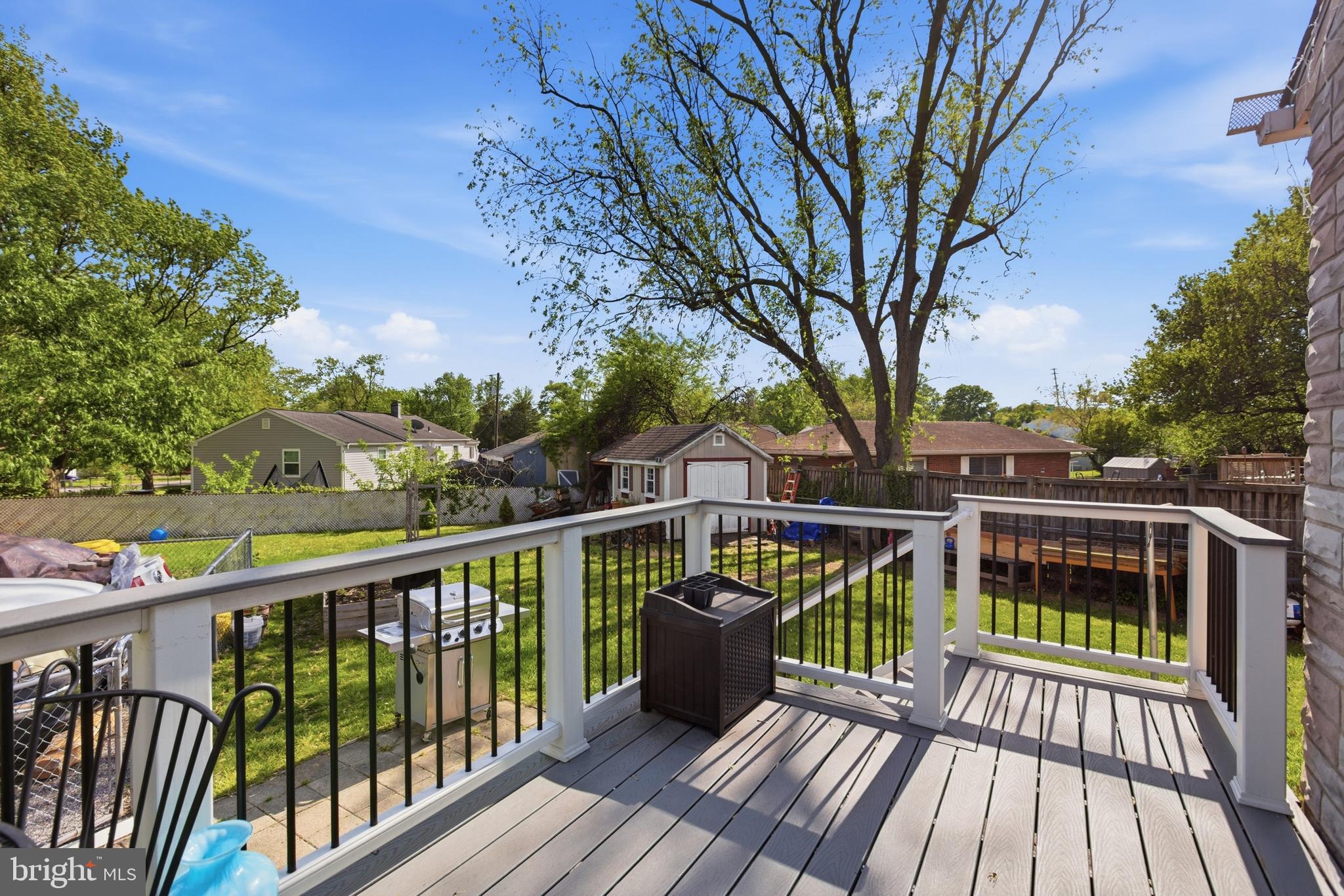 FERNGLEN MANOR - Residential