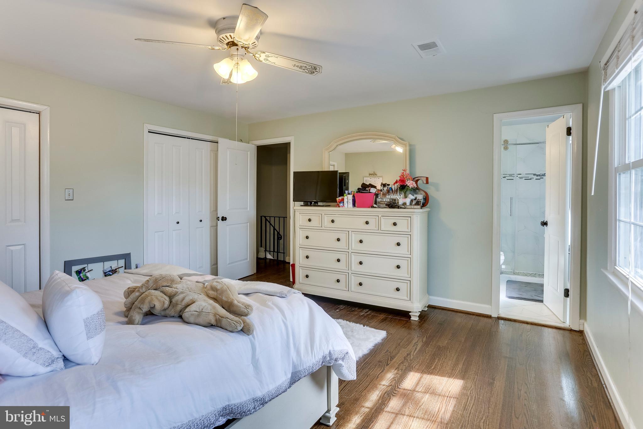 EAST BARCROFT - Residential