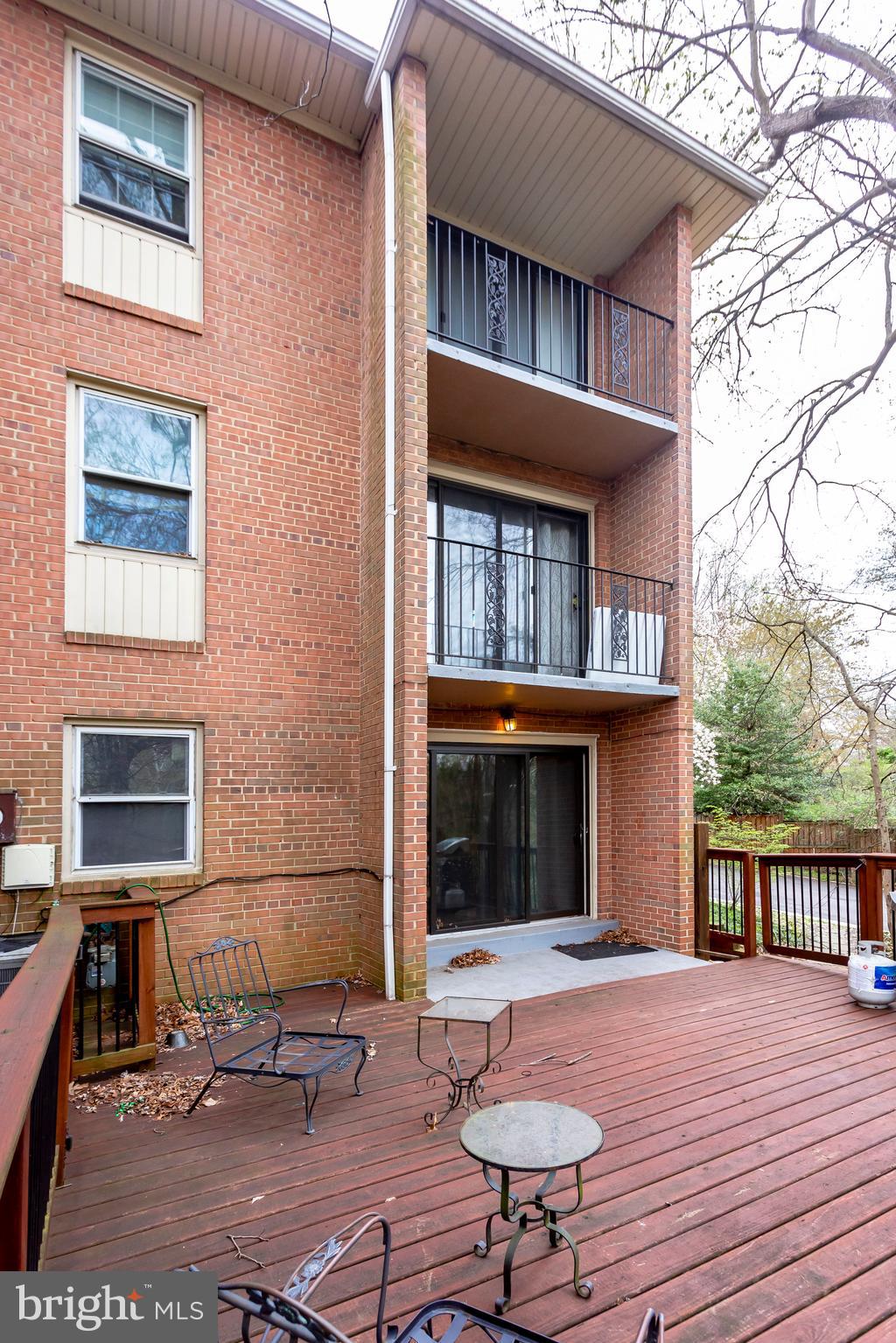 EAST BARCROFT - Residential