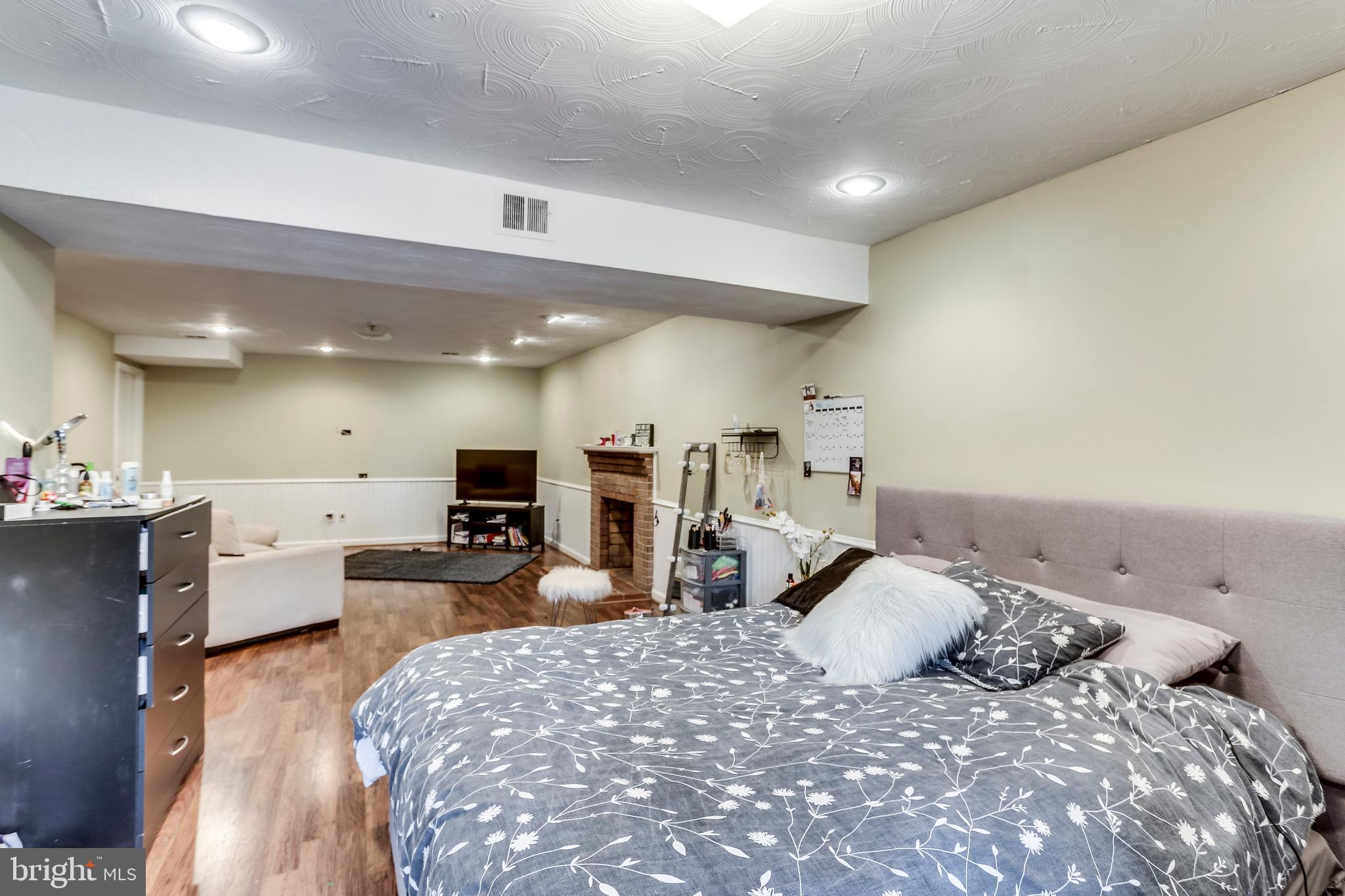 EAST BARCROFT - Residential