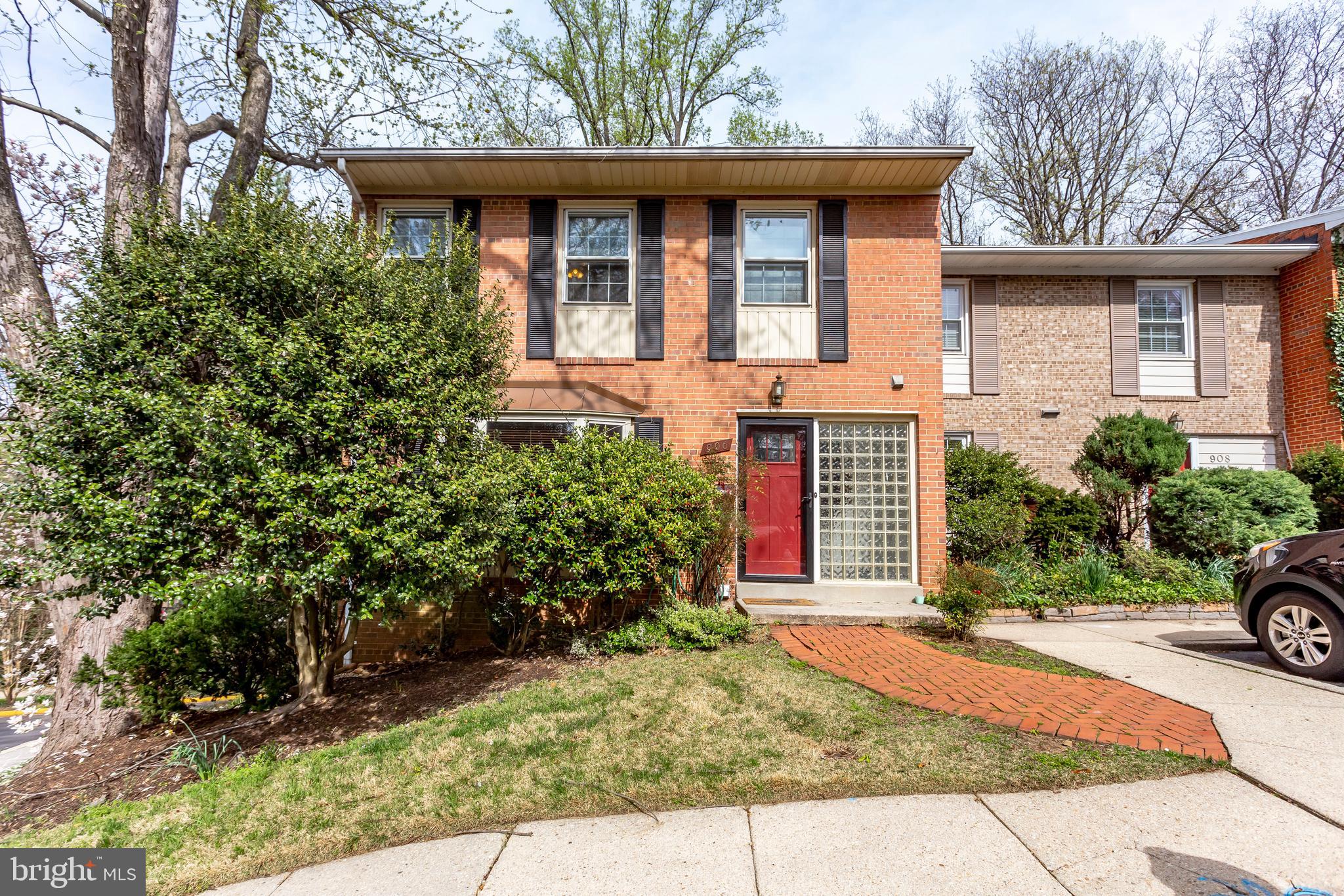 EAST BARCROFT - Residential