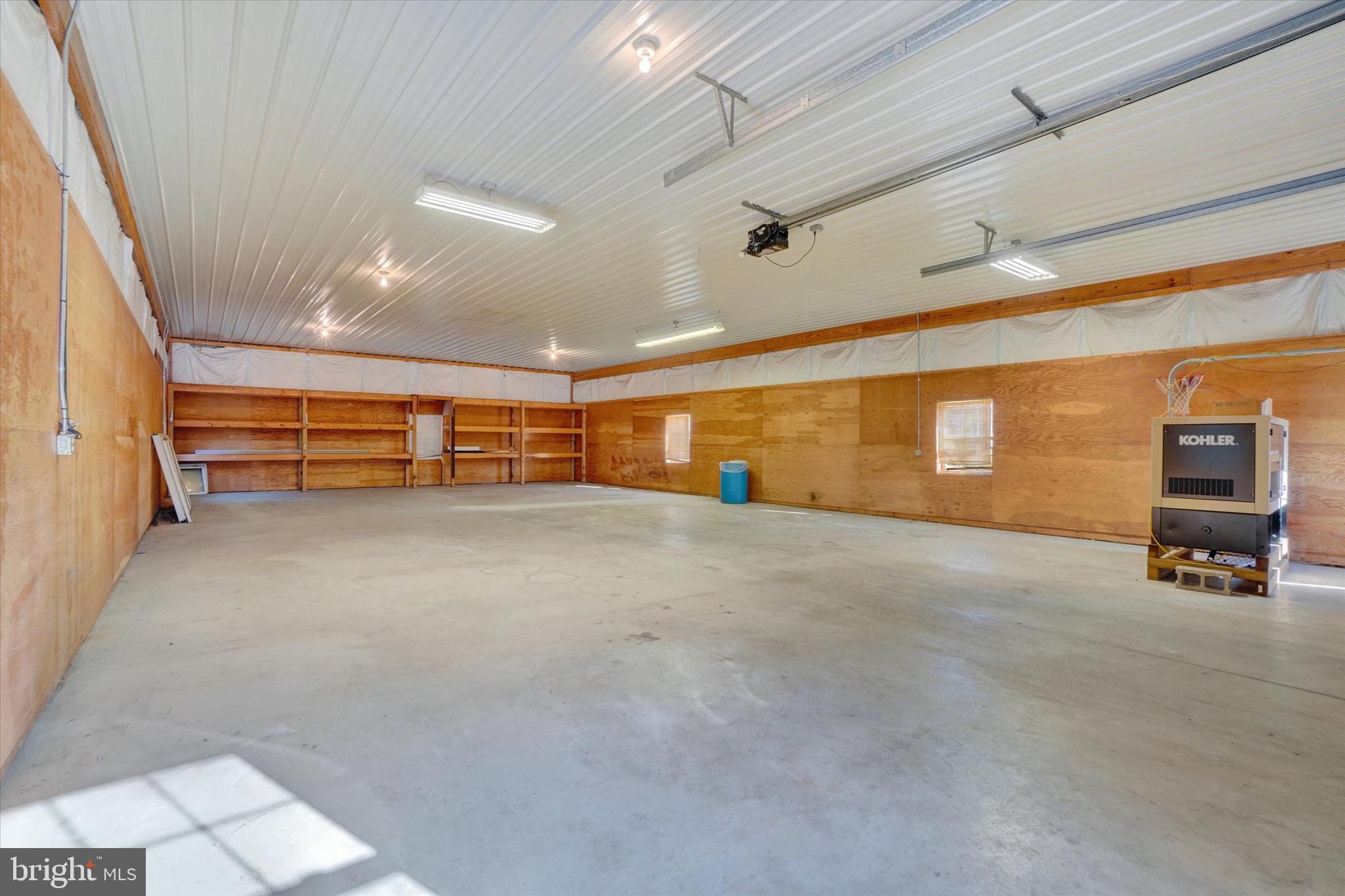 OUTDOOR COUNTRY CLUB - Residential